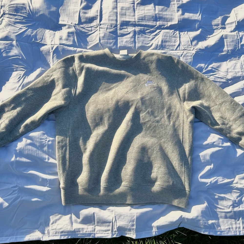 Nike crewneck grey sweatshirt